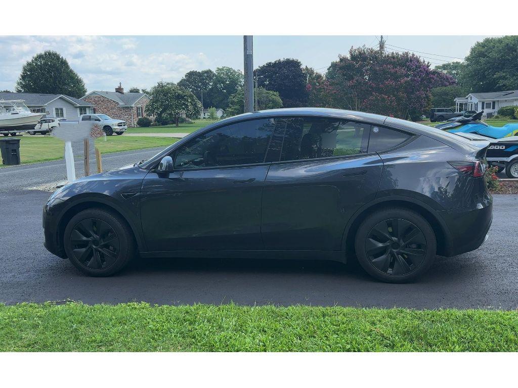 tesla model y 2025 7SAYGDED6SF236595 image tesla model y 2025 7SAYGDED6SF236595 image